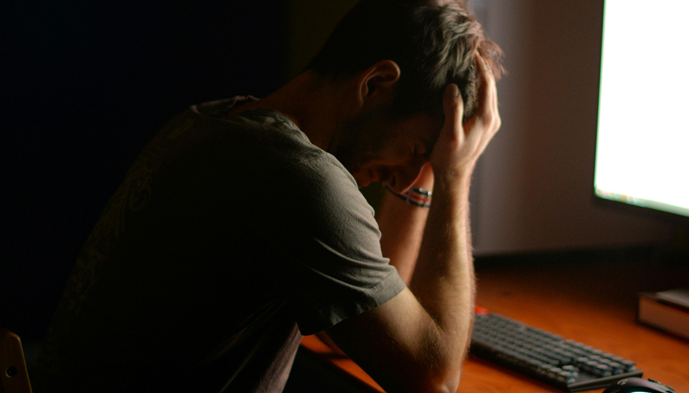 découvrez les démarches à suivre, les indemnités possibles et l'impact sur pôle emploi en cas de dépôt de bilan pendant un arrêt maladie.