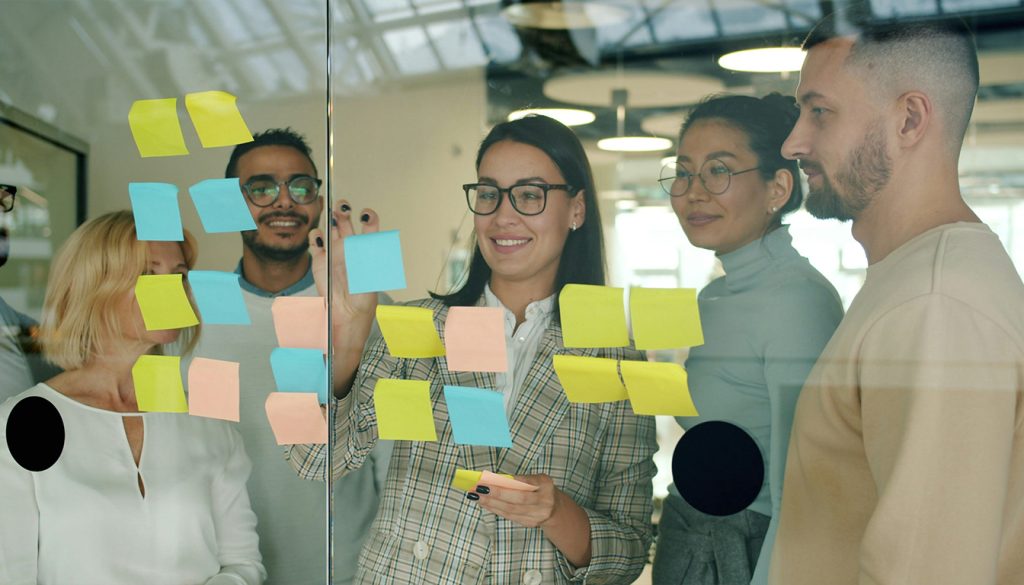 découvrez le style de management consultatif : définition claire, exemples concrets et avantages clés pour améliorer la prise de décision et la collaboration en entreprise.