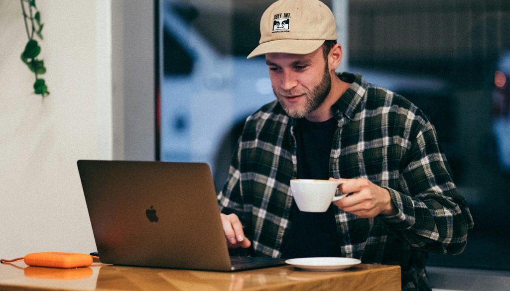 découvrez comment toucher l'intégralité de vos allocations chômage en une seule fois : conditions requises, démarches à suivre et précautions essentielles pour éviter les erreurs.