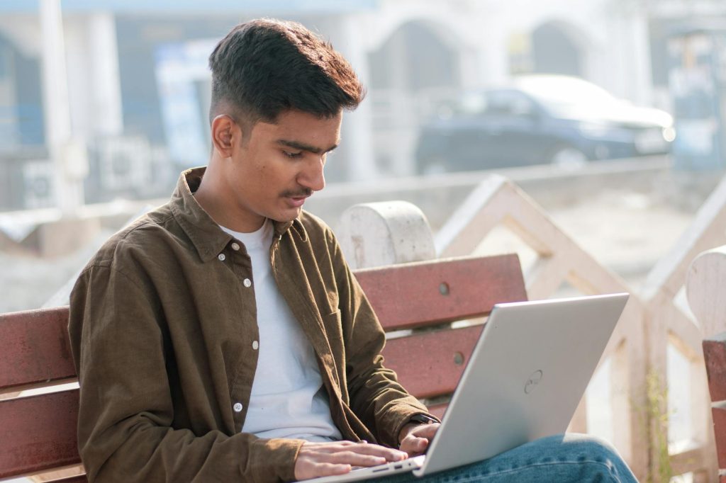Pôle emploi mon compte connexion, — personne utilisant un portail d'emploi en ligne