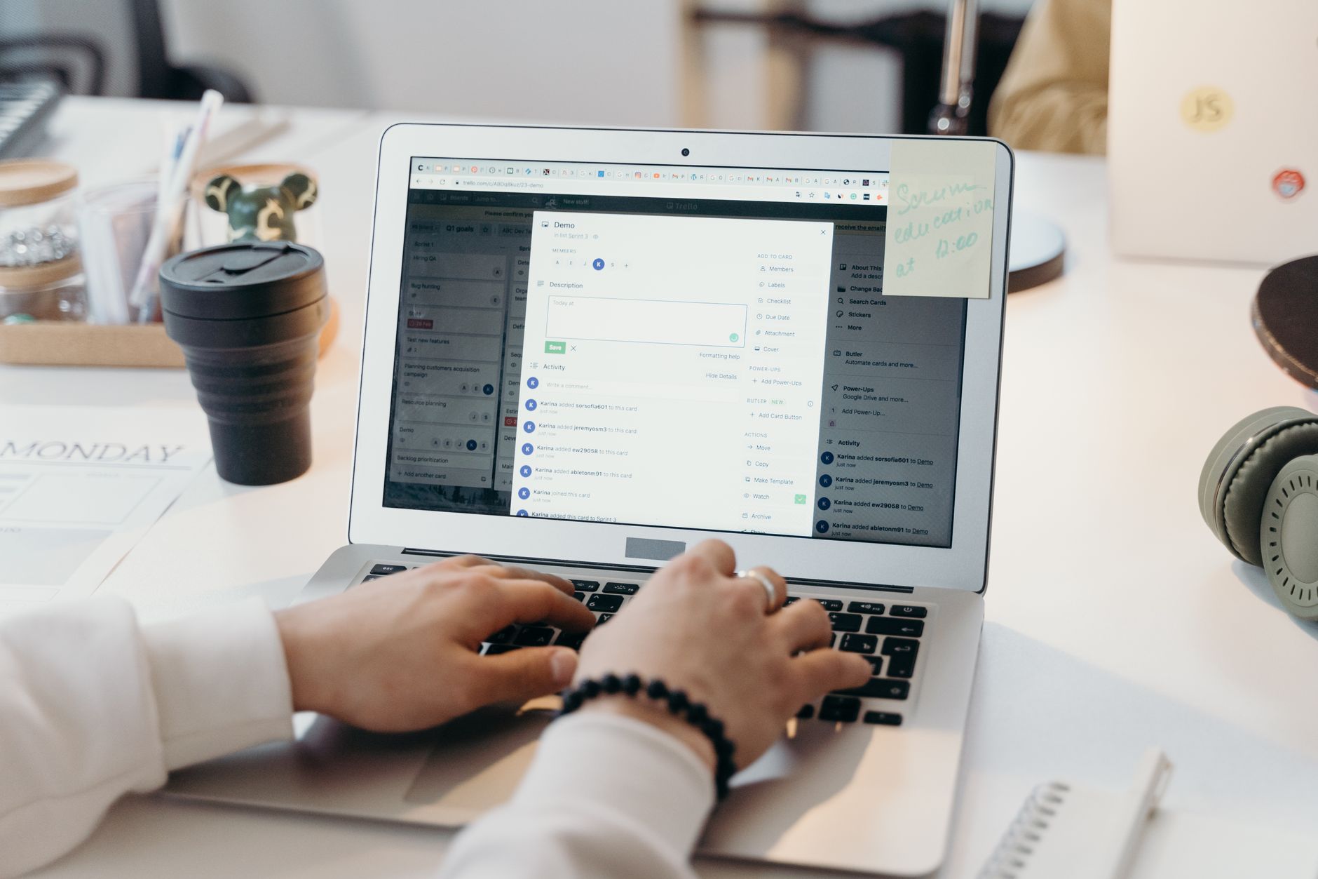 Accéder à iProf Dijon via PIA, Arena et webmail académique sans perdre de temps — écran d'ordinateur avec emails académiques