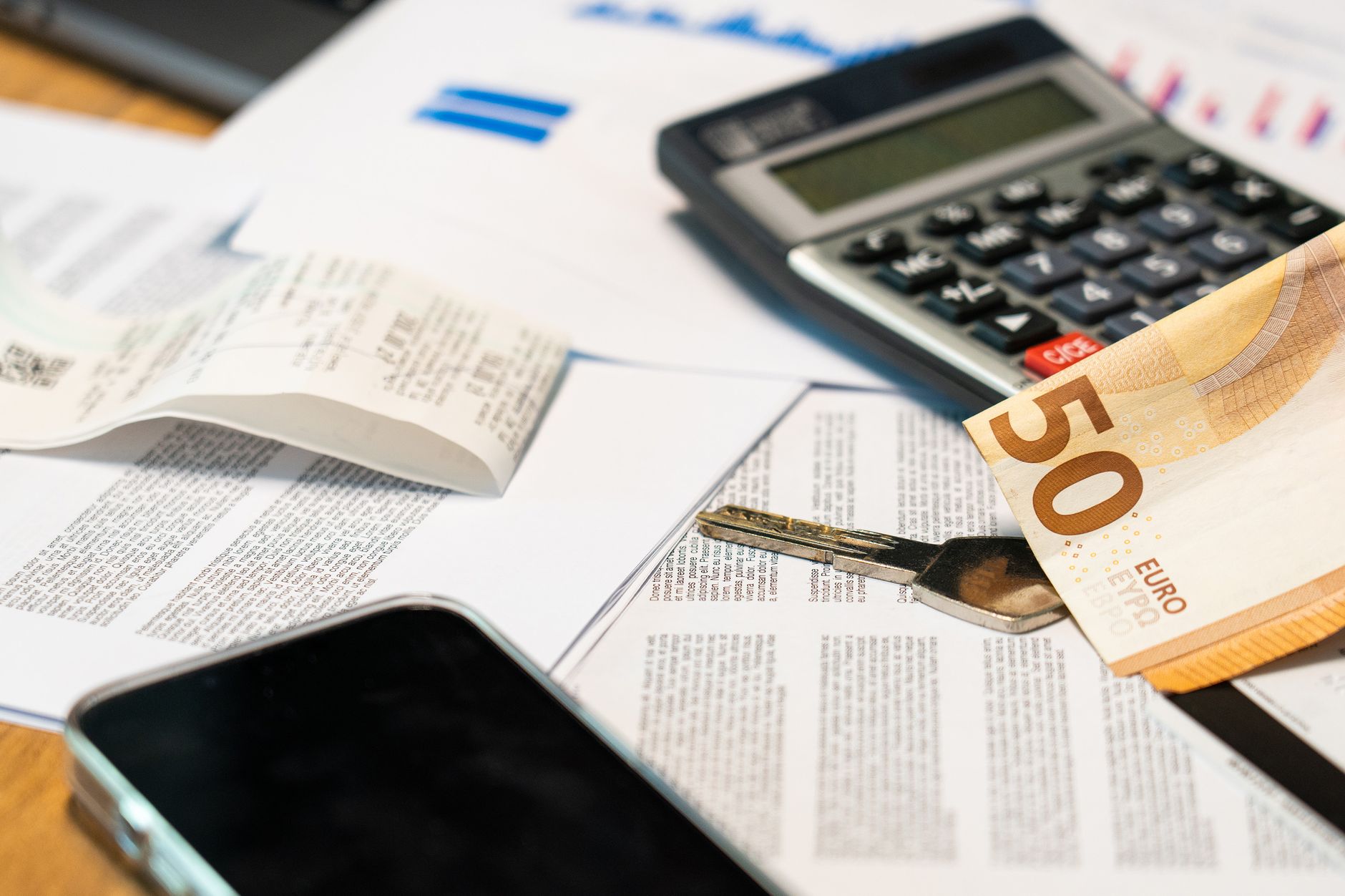 Plafond fiscal LEP 2026 : les montants à ne pas dépasser selon ton foyer — documents financiers compte d'épargne