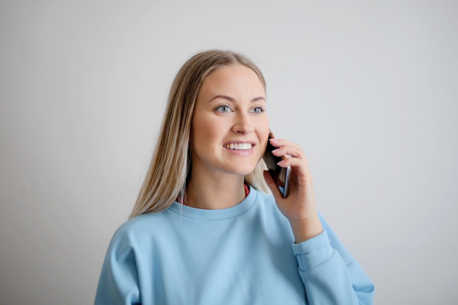 Contacter l’URSSAF par téléphone : numéro, horaires et alternatives