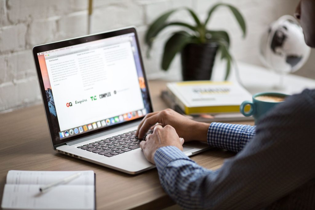 Envoyer un mail à la — communication par email bureau